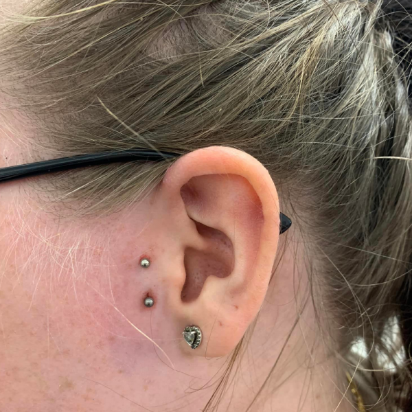 Surface Tragus