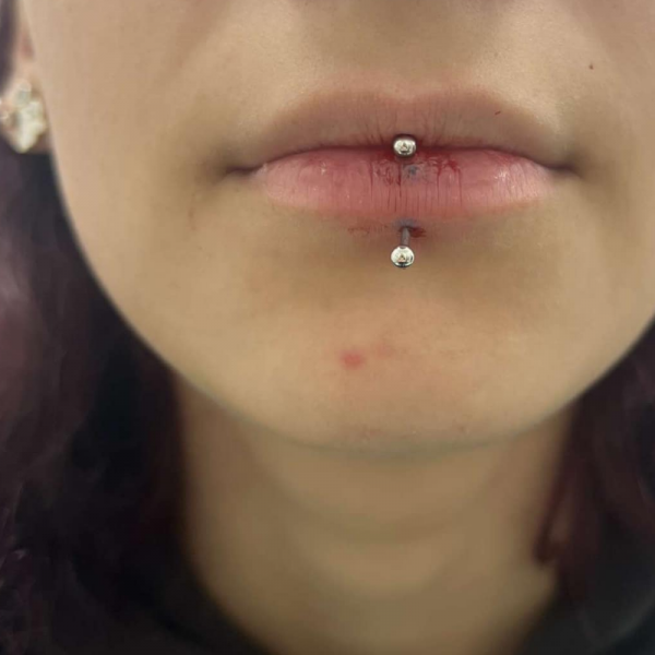 Vertical Labret